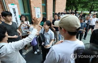 서울 12개 투표소 '용지 고갈' 초유의 사태…국민의힘 "민주주의 근간 흔든 선관위 책임 물을 것"