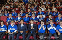 민주당 광역단체장 11곳 압승 예고, 정청래·한병도 '포커페이스' 속 수도권·영남권 약진