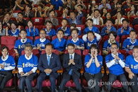 민주당 광역단체장 11곳 압승 예고, 정청래·한병도 '포커페이스' 속 수도권·영남권 약진
