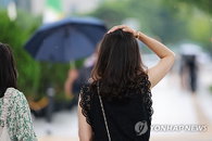 전국 뒤덮는 기습 소나기…강원·충북 최대 60mm 폭우와 30도 육박하는 초여름 더위