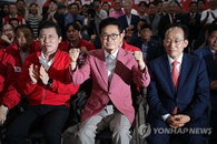 '암 투병' 시련 딛고 일어선 이철우, 경북지사 3선 고지 안착... 64.6% 압도적 득표율 기록