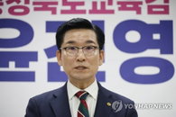윤건영 충북교육감 당선 확실시, 교육 행정의 연속성과 안정적 기조 유지 전망