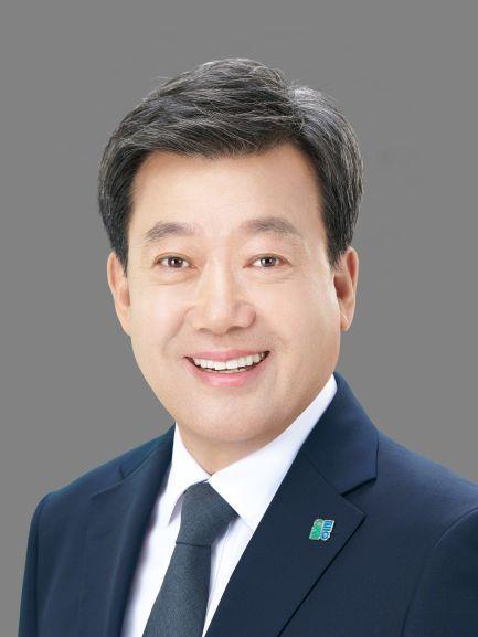 남한권 울릉군수, 무소속 재선…4파전 이변 '결자해지'