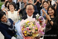 '지방선거 최초 4선' 김석준 부산교육감 당선 확실... 부산 교육 안정과 연속성에 무게