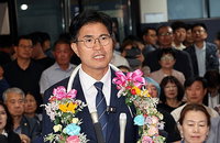 이원택, 10%P 차 압승! 전북 '새만금 3천억 복원' 약속 지킬까