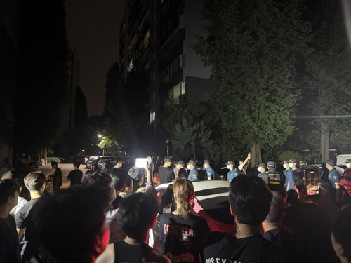 잠실7동 투표소 대치 상황에 경찰 수십 명 긴급 투입... 선거 질서 및 유권자 안전 확보 총력