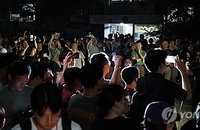 송파구 투표소 4시간째 육탄 봉쇄... 투표용지 부족이 불러온 초유의 개표 마비