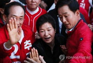 '선거의 여왕' 마법은 없었다…전직 대통령 등판에도 국민의힘 격전지 참패