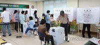 인천 기초단체장 민심 대이동... 더불어민주당 8곳 압승하며 4년 전 패배 설욕