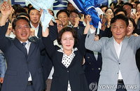 31년 만의 혁명: 추미애, '유리천장' 깨고 첫 女광역단체장