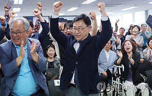 진보 교육감 10곳 석권하며 교육 지형 재편... 수도권&middot;강원&middot;제주 이념 지형 교체