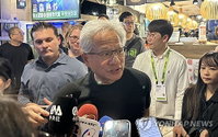 젠슨 황, 잠실 마운드 선다… 엔비디아·두산 ‘피지컬 AI’ 혈맹 공식화