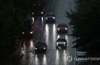 '스텔스' 종말! 9월 자동점등, 전기차 감속등