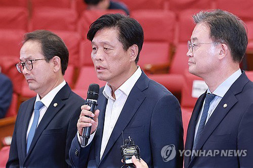 민주당, 지선 12대 4 압승에도 '부실 관리' 선관위 사무총장 경질 요구
