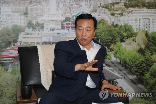 최진봉, 부산 중구청장 3선 '금자탑'... 발전 포부