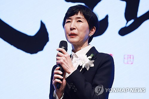 삼양식품 김정수 회장, 자녀에 800억 채무&middot;주식 20만주 증여하며 3세 승진 가속