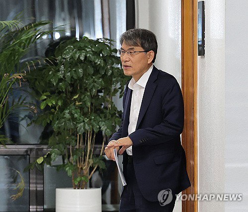 경찰, '투표용지 부족' 노태악 선관위원장 수사 착수... 50% 인쇄 지침이 화근