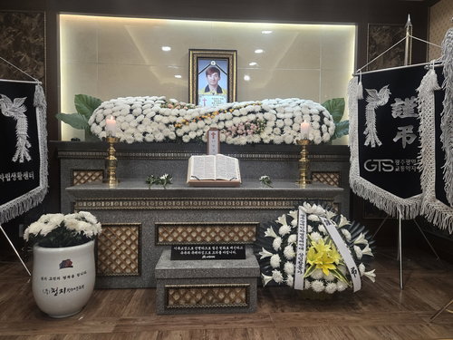 「탈시설 상징」 박영길 별세…'무연고 장례' 현실 묻다