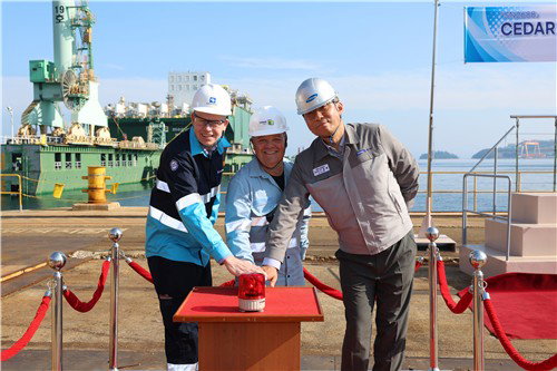 삼성重, '세계 최초' 3기 동시 건조…축구장 2.5배 '시더 FLNG' 진수!