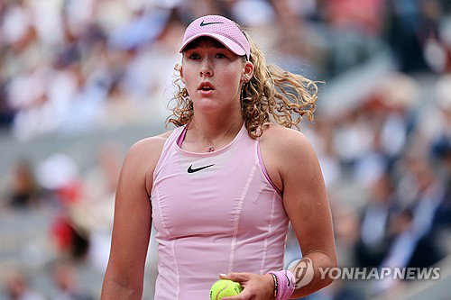 '10대 강자' 안드레예바 vs '신데렐라' 흐발린스카, 롤랑가로스 드림매치!