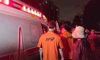22시간 투표소 봉쇄, 고립 13명... 쓰러진 사무원 '표 수색' 요구에 충격