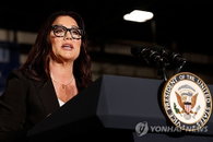 트럼프 2기 3번째 장관 교체, 노동장관 전격 사임