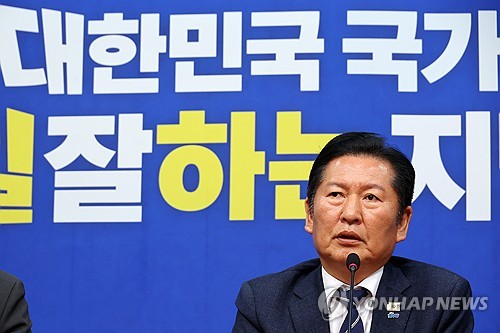 정청래 대표, 통영 1박2일 민심청취…욕지도 선상최고위 주목