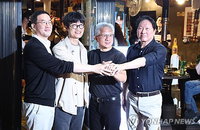 황 엔비디아, 韓에 'AI 4대 선물'…반도체 주가 급등 예고