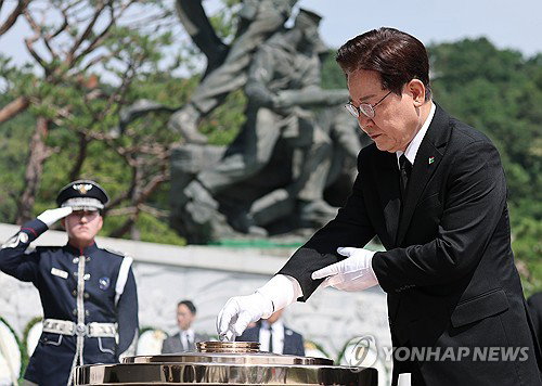 이재명, '배신 단죄'·'친일 환수'…'정의로운 통합' 천명