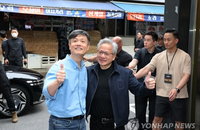 젠슨 황-장병규, PC방서 'AI 로봇' 게임 미래 담판