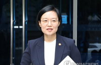 한성숙 총리 후보자 "전환적 시기 막중한 책임감"... 인사청문회 준비 사무실 첫 출근