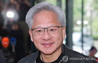 젠슨 황 엔비디아 CEO 네이버 전격 방문, "GPU는 곧 행복" AI 파트너십 강화