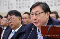 이화영 첫 재판 밤샘 격돌…핵심 증인 '오락가락' 진술에 파장