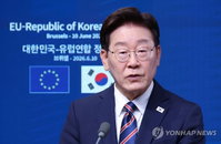 이재명 대통령 지지율 57%로 급락, 지방선거 후 국정 동력 시험대…야권 선전 평가 우세 속 정당 지지도 요동