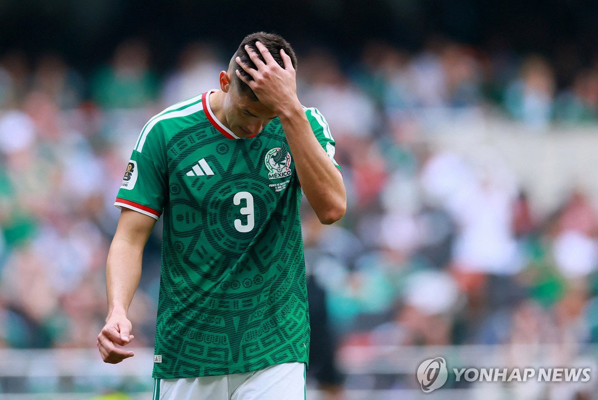멕시코 핵심 수비수 몬테스 퇴장으로 결장…한국에 뜻밖의 기회