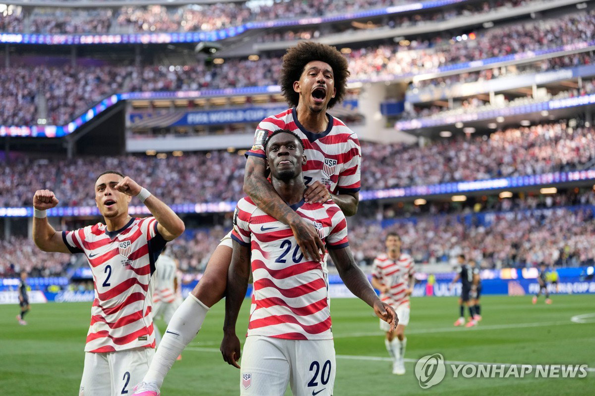 발로건 2골 폭발! 미국, 파라과이 4-1 완파하며 월드컵 개막전 완승