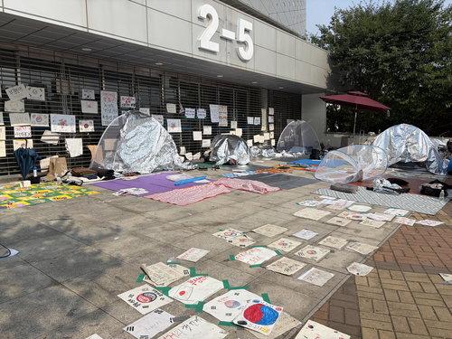 1만9천명 잠실 봉쇄 열흘째…'선관위 부실' 장기전 변수