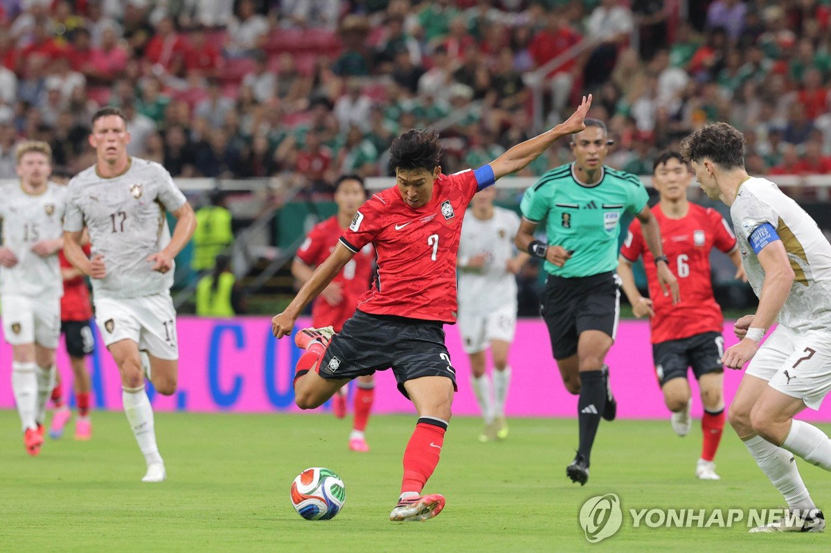 손흥민 vs 히메네스, 전설들의 자존심 대결…A조 1위 향한 운명의 90분