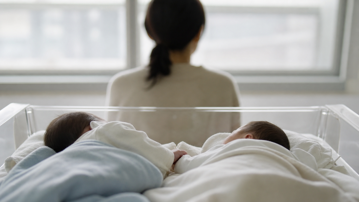 “76세 할머니? 아닙니다, 엄마입니다”…60세 쌍둥이 낳은 그녀의 16년