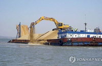 '바닷모래' 생명줄 끊기나…옹진군 재정 15억 '급감' 비상