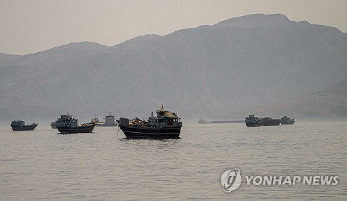 이란, 호르무즈 통행료 부활하나…'보험 수수료' 시사