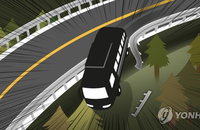 파주 도라전망대 버스 전도 '아찔'…관광객 10명 부상