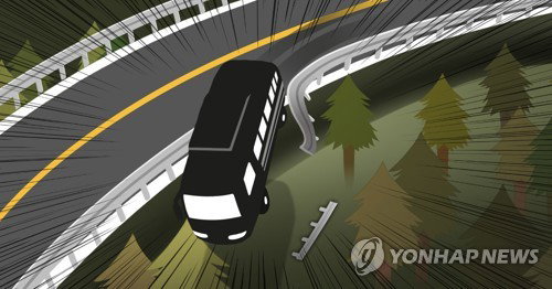 파주 도라전망대 버스 전도 '아찔'…관광객 10명 부상