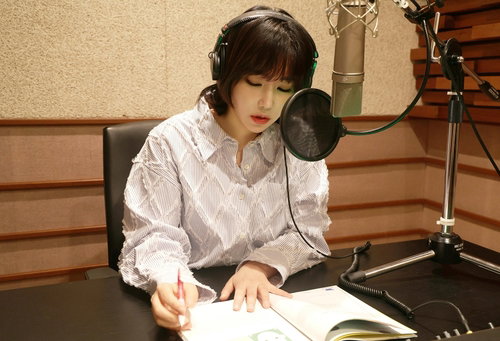 「223권 감동」 이유리X롯데홈쇼핑, 시각장애 아동에 '새로운 세상'