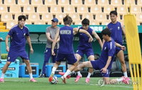 '인간 문어' 서턴, 한국-남아공전 "2-0 한국 승리" 예측…A조 2위 진출 청신호