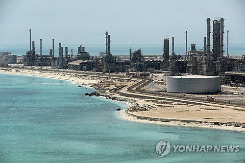 국제유가 70달러선 붕괴 충격…'공급 과잉' 전망에 시장 요동