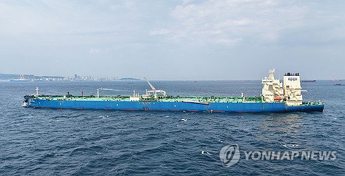 호르무즈 묶인 한국 선박 3척… 美-이란 공습에 '초긴장'