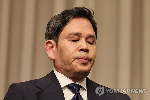 '경찰 특수부'도 막혔다… 스타벅스 '탱크데이' 수사 미궁 속으로