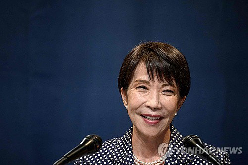 다카이치 내각, 68% 지지율 '역대급' 9개월… 젊은층·무당층 열광