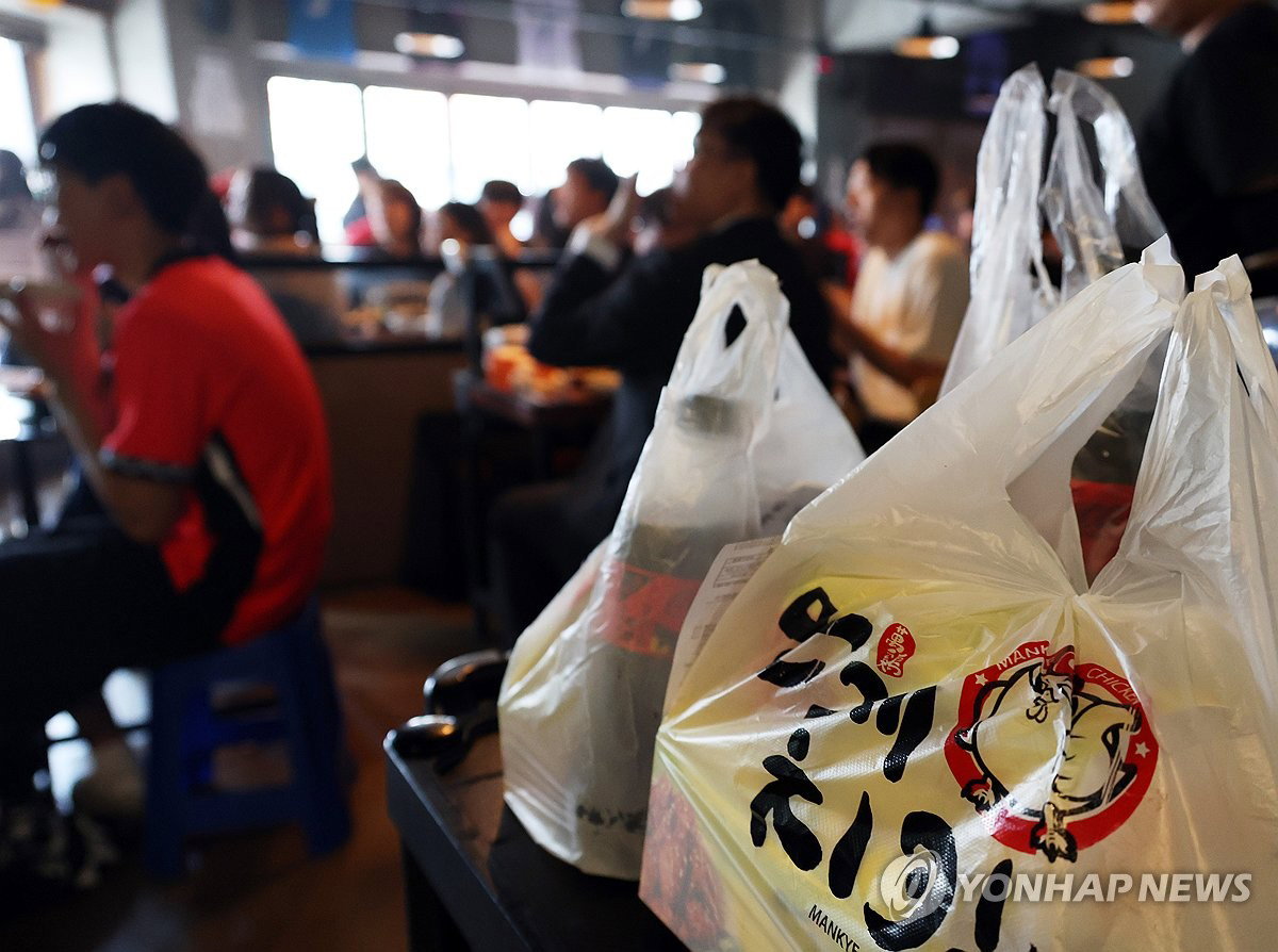 태극전사 조기 탈락에 '월드컵 특수'도 함께 사라졌다…식음료업계, 여름 마케팅으로 급선회